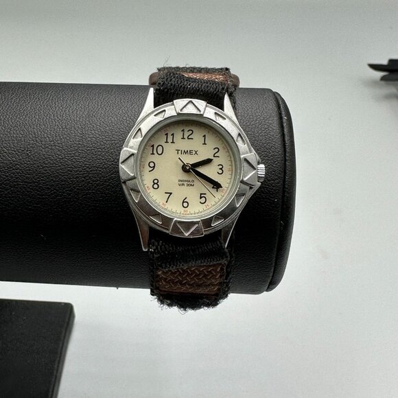 3/$30 Timex Watch Women Silver Beige Dial Nylon Strap Band Water Resistant Works - Picture 3 of 11